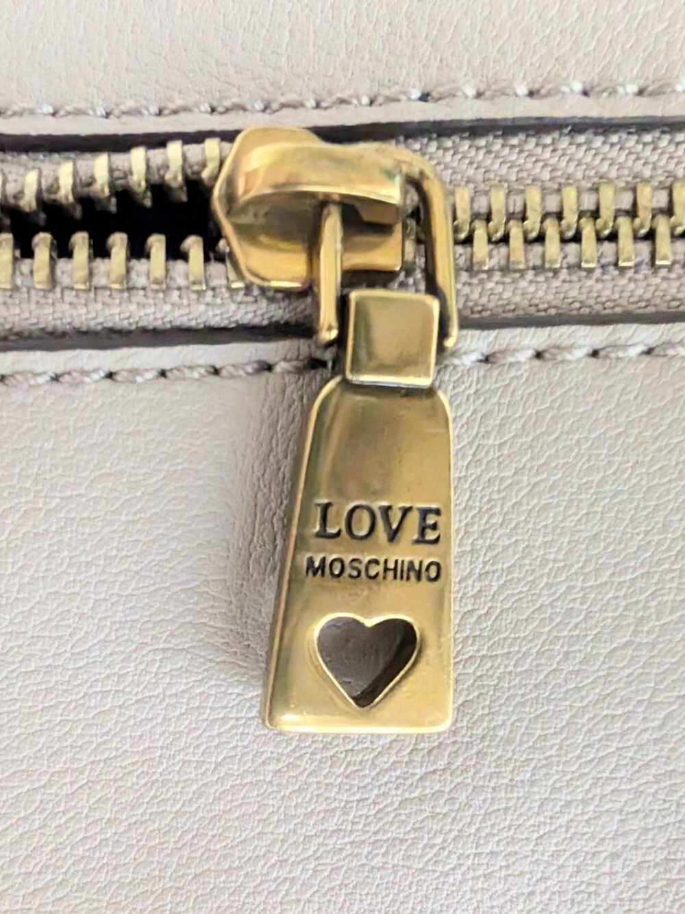 LOVE MOSCHINO - Picture 2 of 11